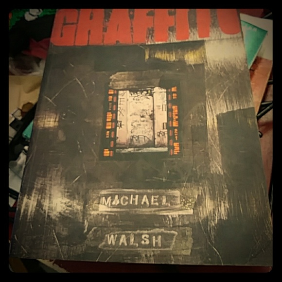 COPY - GRAFFITO BY MICHAEL WALSH A DOCUMENTARY OF GRAFFIT - Picture 1 of 8